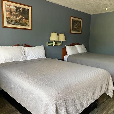 Deerfield Inn Adamsville Eksteriør billede